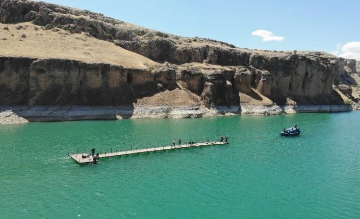 9 milyon yıllık kanyonlar için iskeleler çekilerek, kuruldu