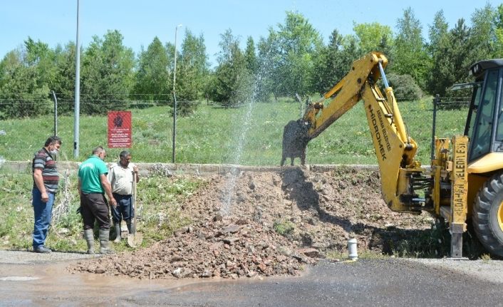 Ardahan Belediyesi su ve kanalizasyon işlerinde sorunları tek tek çözüyor