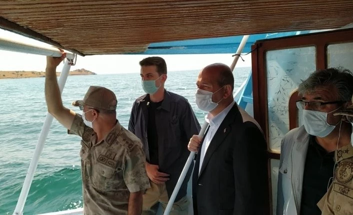 İçişleri Bakanı Soylu, Van Gölü’ndeki arama çalışmasını inceledi