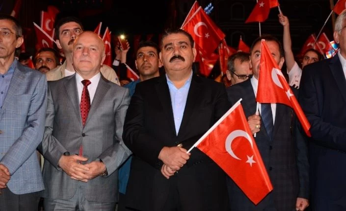 Başkan Sunar: “15 Temmuz Dünya Demokrasi Tarihinin önsözüdür”