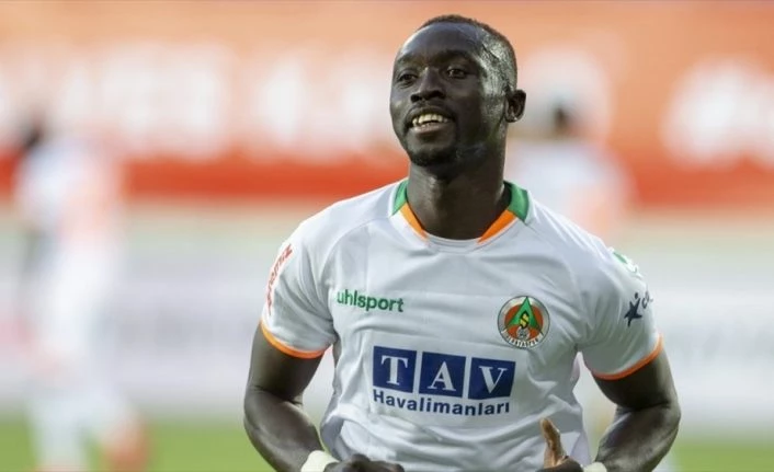 Cisse gol krallığı yarışında Sörloth