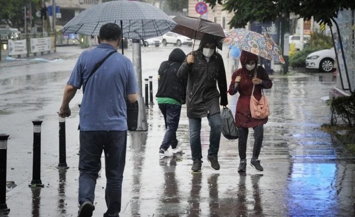 Doğu’da aralıklı sağanak ve gök gürültülü sağanak yağış bekleniliyor