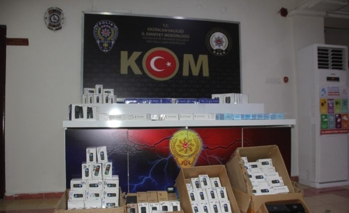 Erzincan’da 568 kaçak cep telefonu ele geçirildi