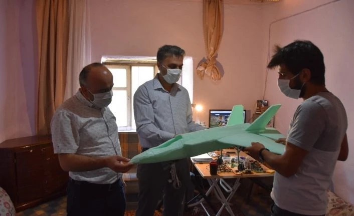 F35 maketi yapan Hakkarili genç Teknofest’e davet edildi
