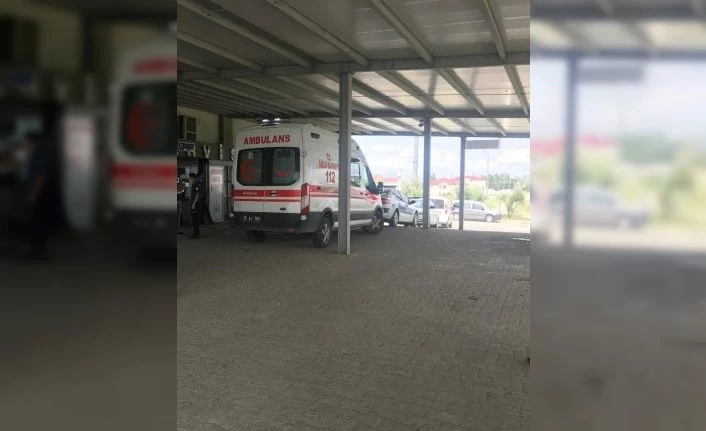 Horasan’da iki farklı köye yıldırım düştü: 1 ölü, 5 yaralı