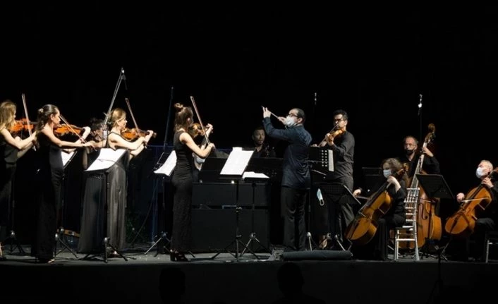 İstanbul Devlet Senfoni Orkestrası açık hava konserlerine başladı
