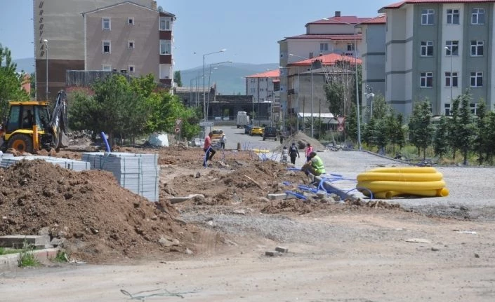 Kars Millet Bahçesi’nde çalışmalar sürüyor