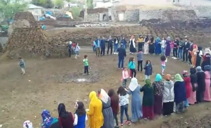 Kars’ta köy düğünlerinde kurallar yok sayılıyor