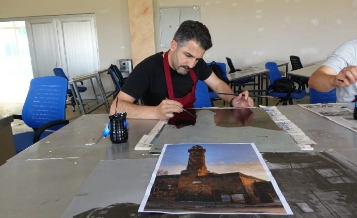 Muş’un tarih ve kültürü gravüre yansıtıldı
