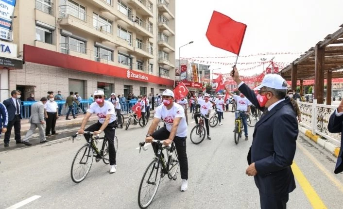 Van'da pedallar 15 Temmuz şehitleri için çevrildi