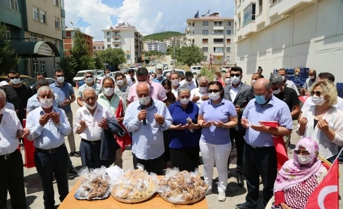 Tunceli’de Ayasofya için lokma dağıtıldı