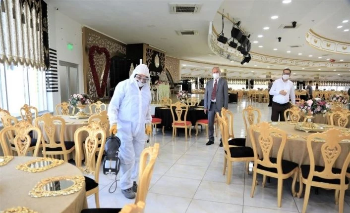 Tuşba Belediyesinin ‘hijyen seferberliği’ hız kesmeden devam ediyor