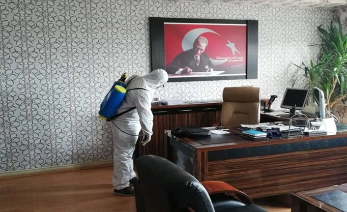 Van Erciş’te dezenfekte çalışmaları sürüyor