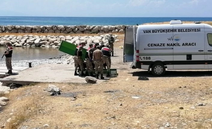 Van Gölü’nde çıkarılan ceset sayısı 21’i buldu