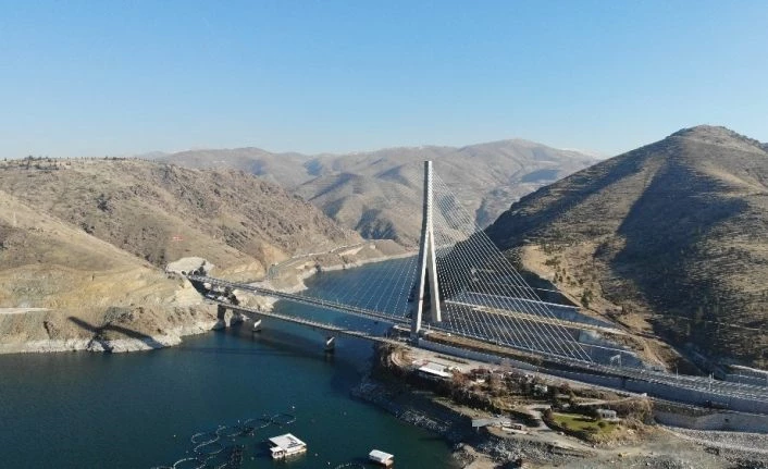 2 bin 400 metre tünelle bağlanan Kömürhan Köprüsü açılışa hazır