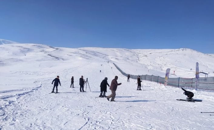 Çaldıran’da kayak sezonu açıldı