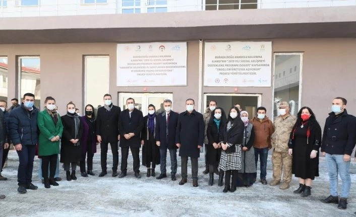 Vali Akbıyık SOGEP atölyesini ziyaret etti