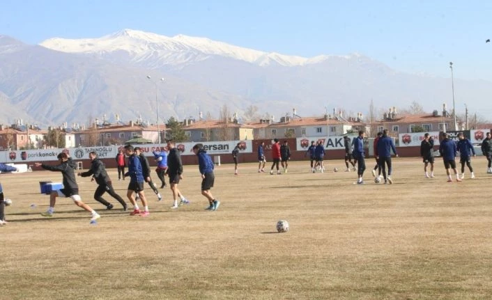 24Erzincanspor Sancaktepe hazırlıklarını sürdürdü