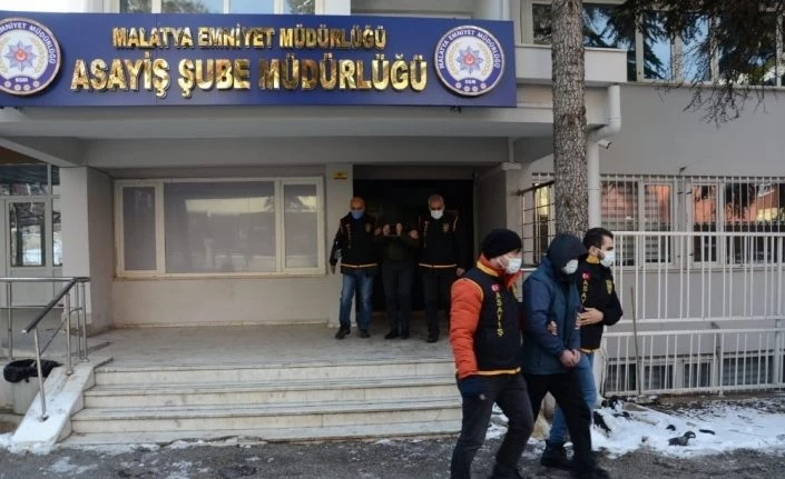 50 bin TL değerindeki levha çalındı
