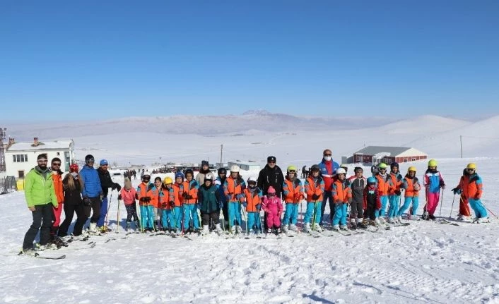 Abalı Kayak Tesisinde ikinci etabın açılışı yağan kara bağlı