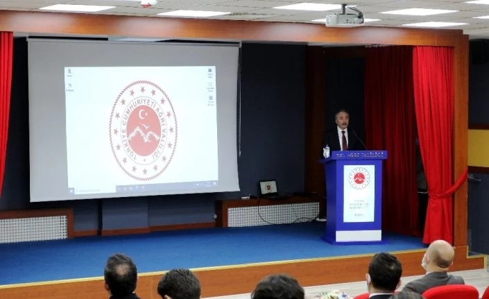 AİÇÜ Rektörü Karabulut, Ağrı Turizm Tanıtım Paydaşları Ortak Akıl Toplantısı’na katıldı