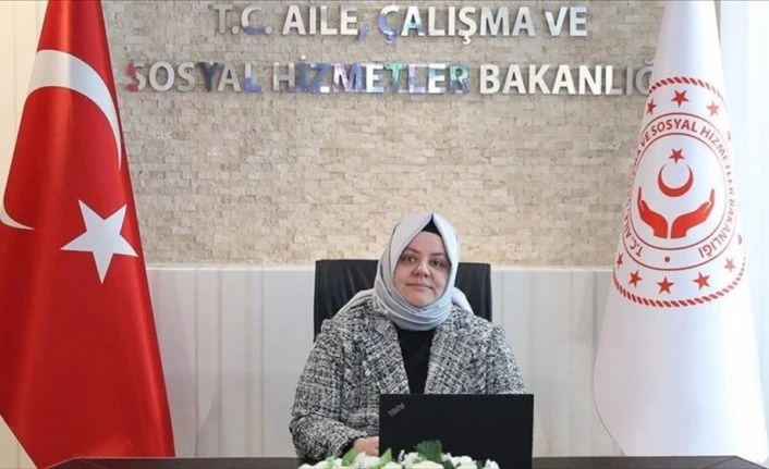 Bakan Selçuk: Güvenli bulunan 8 bin 920 ilaç için yılda 40 milyar TL