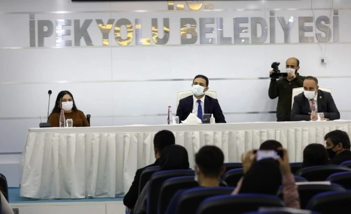 Başkan Vekili Aslan, gençlik buluşmalarına devam ediyor