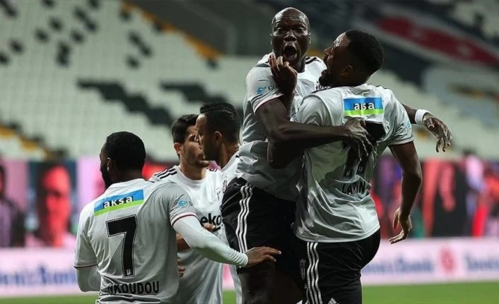 Beşiktaş farklı galibiyetle liderliğini sürdürdü