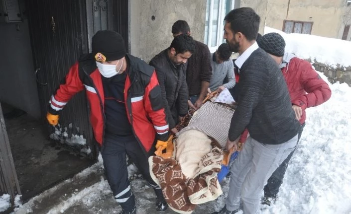 Beyaz teyze için tüm mahalleli seferber oldu