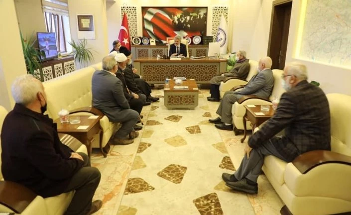 Cami yaptıran hayırseverlere takdirname
