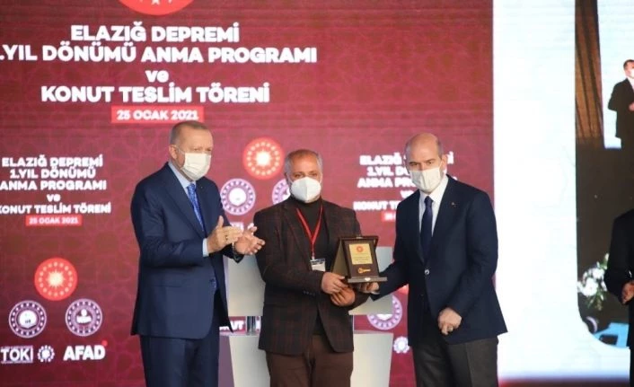 Cumhurbaşkanı Erdoğan: “Elazığ’da 8 bin ailemizi yeni evlerine kavuşturmuş oluyoruz”