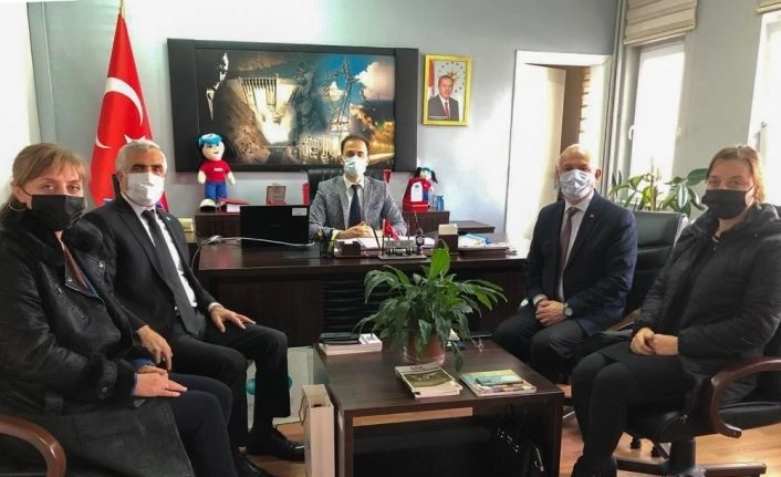 DATÜB heyeti, Erzincan İl Göç İdaresi Müdürü Kaan Özlok’u ziyaret etti