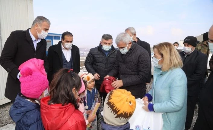 Depremin birinci yılında depremzede aileler unutulmadı