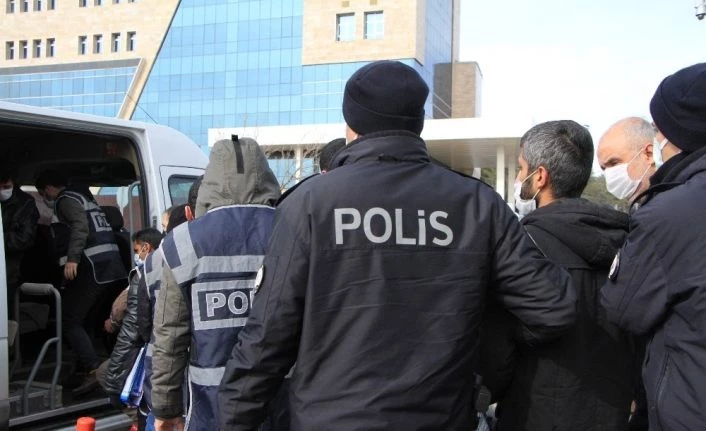 Elazığ’da çeşitli suçlardan aranan 7 şüpheli yakalanıp tutuklandı