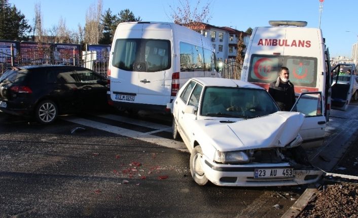 Elazığ’da zincirleme kaza, kazaları beraberinde getirdi, 18 araç  karıştı