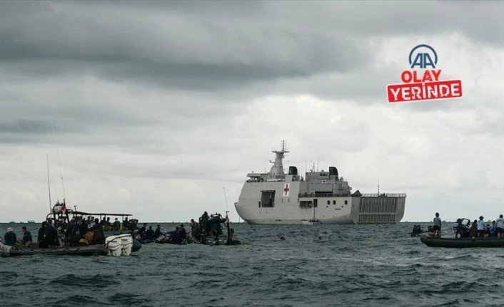 Endonezya’da düşen yolcu uçağının karakutusu denizden çıkarıldı