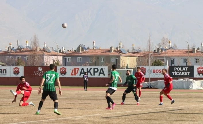 Erteleme maçında 24Erzincanspor ile Kocaelispor golsüz berabere kaldı