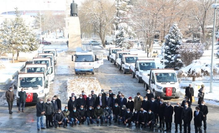 Erzincan’da hibe edilen araçların anahtar teslim töreni yapıldı