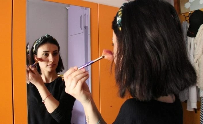 Hastalığı nedeniyle bir kolunu kaybeden eski milli sporcu hayata sıkıca tutunuyor