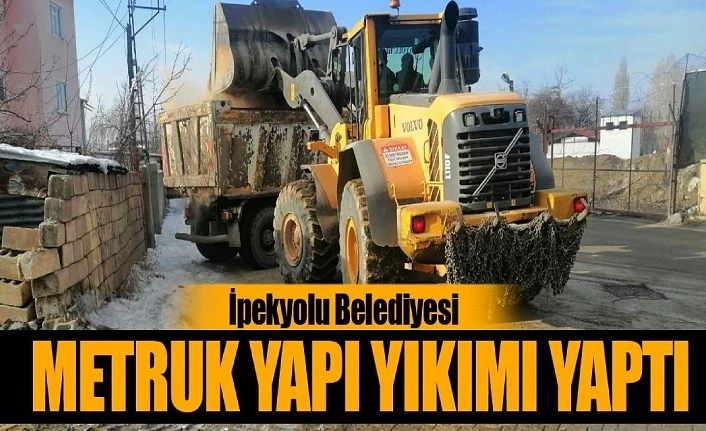 iPEKYOLU BELEDiYESi METRUK YAPI YIKIMI YAPTI