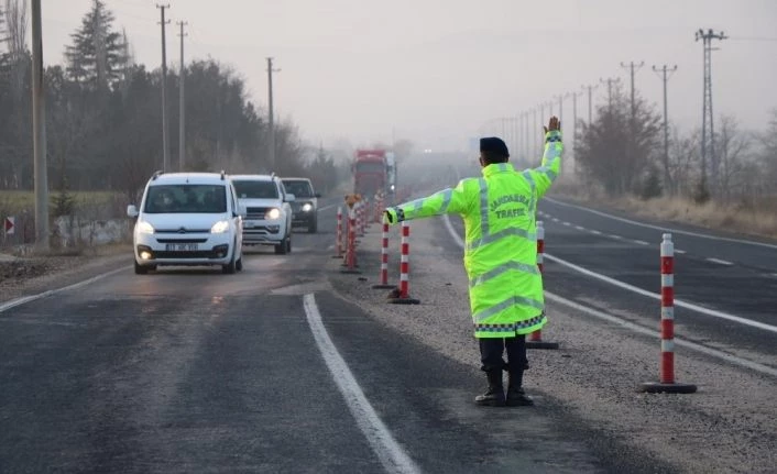 Jandarma ekipleri, trafik uygulamalarını yoğunlaştırdı