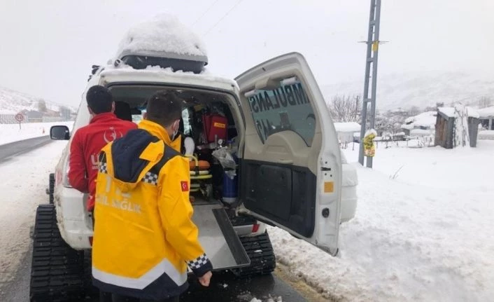 Kar nedeniyle diyalize gidemeyen hastaya UMKE  ulaştı
