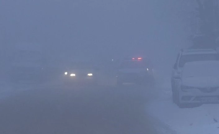 Kars’ta yoğun sis uçuşları engelledi