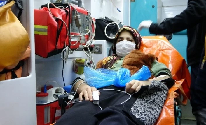Muş’ta kar nedeniyle mahsur kalan 2 hasta kurtarıldı