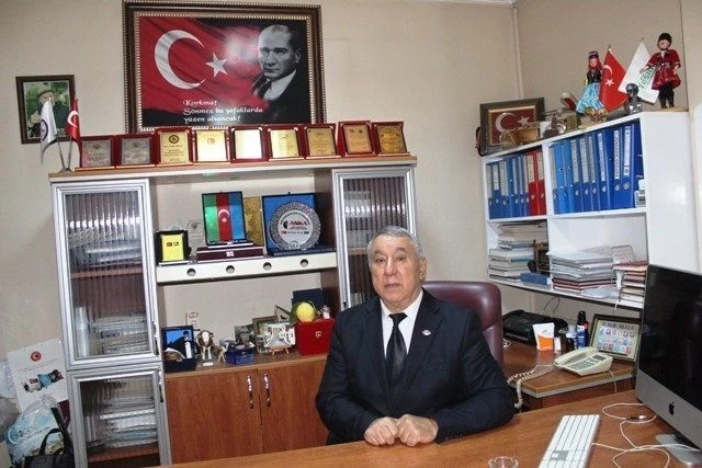 Serdar Ünsal: “Ermenistan yine oyun peşinde”