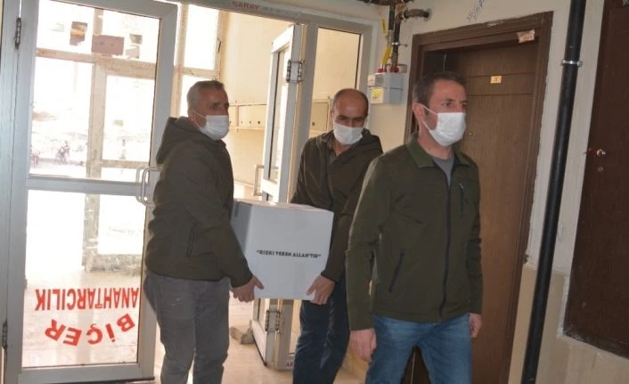 Vefa ekibinden 13 yıldır tedavi gören aileye ziyaret