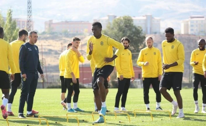 Yeni Malatyaspor Hedebe ve Youssouf’a gelen teklifleri değerlendirecek