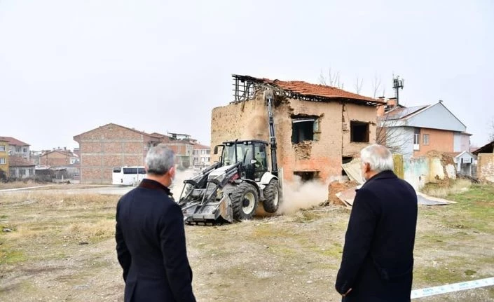 Yeşilyurt’ta Melekbaba Mahallesi’nde dönüşüm yatırımlarına hız verildi