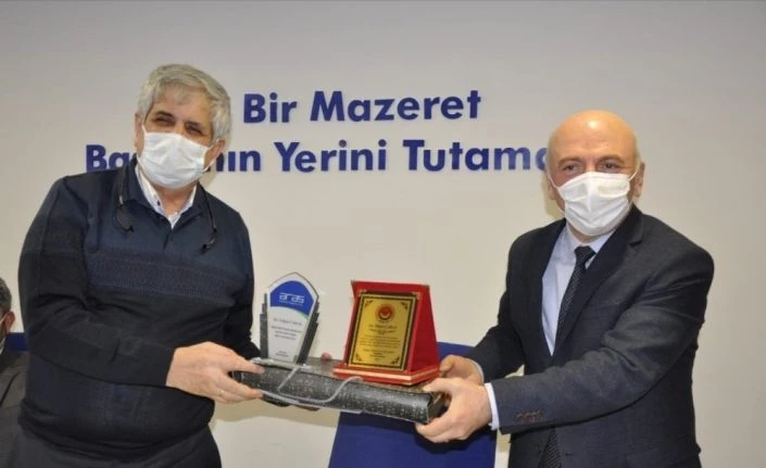 Aras EDAŞ’ta ayrılan personellere plaket takdim edildi