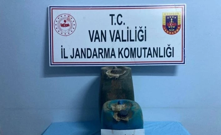 Başkale’de 72,5 litre asit anhidrit ele geçirildi